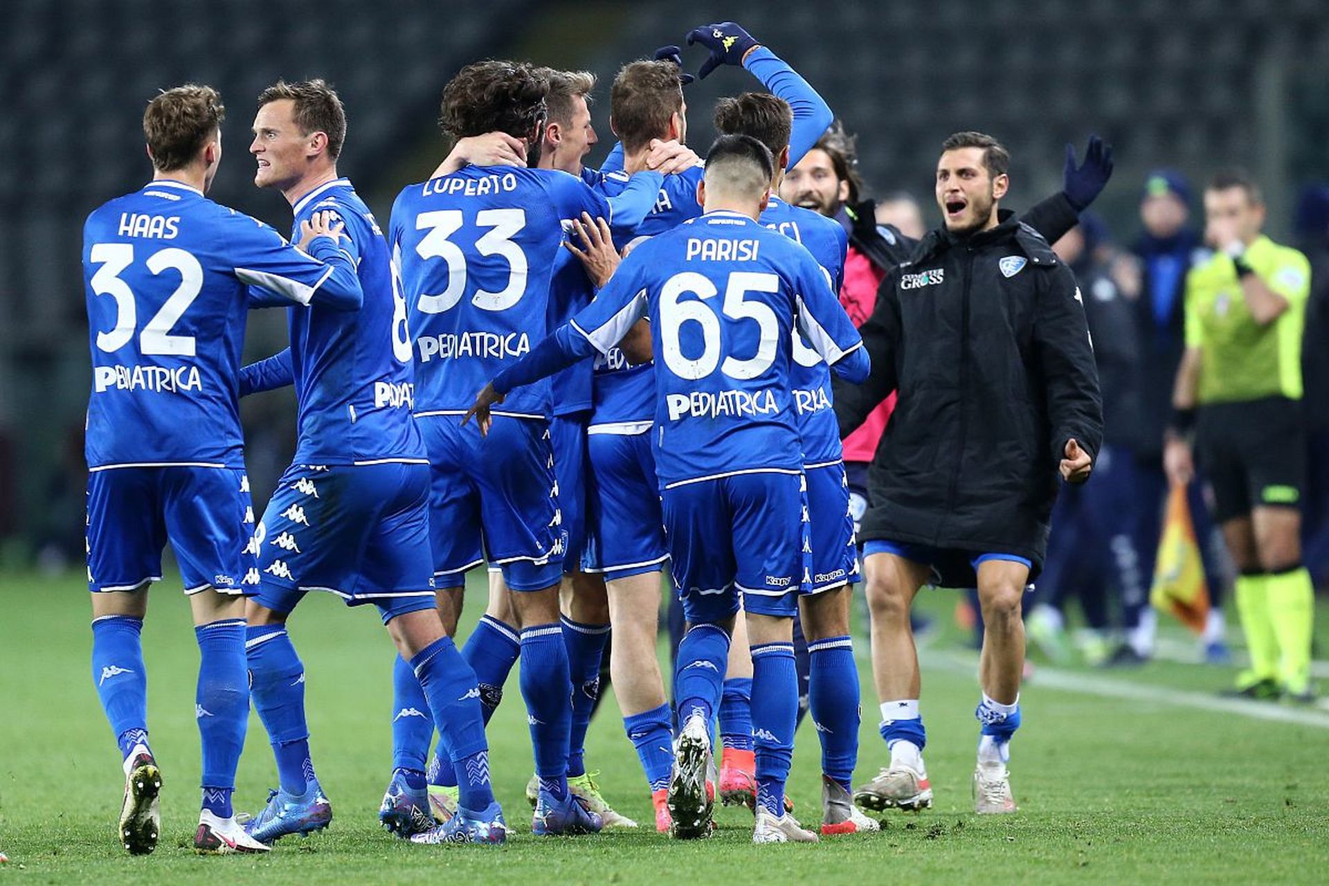 队进攻和防 队进攻和防